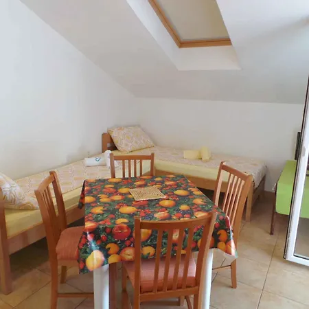 In 31097 Apartman *
